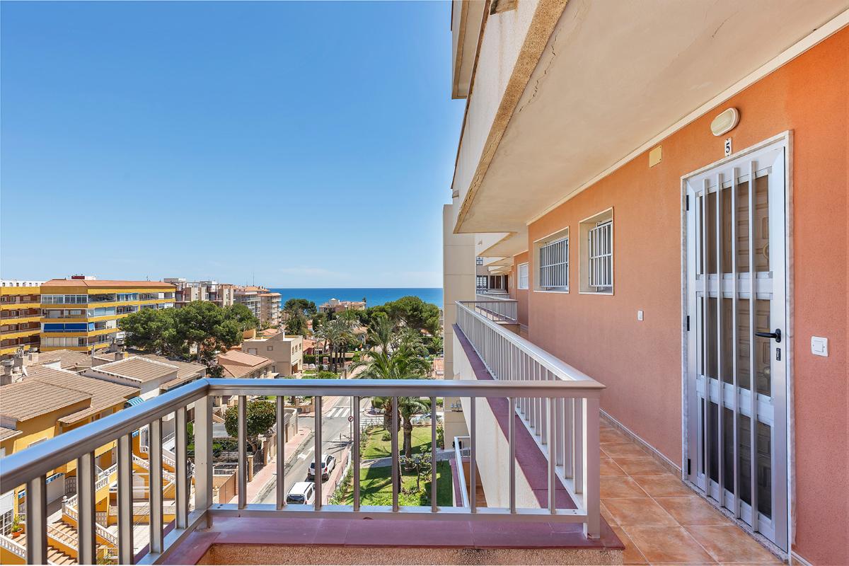 Appartamento a Torrevieja, Alicante, Spagna 3 camere da letto, 110 mq. N° 148945