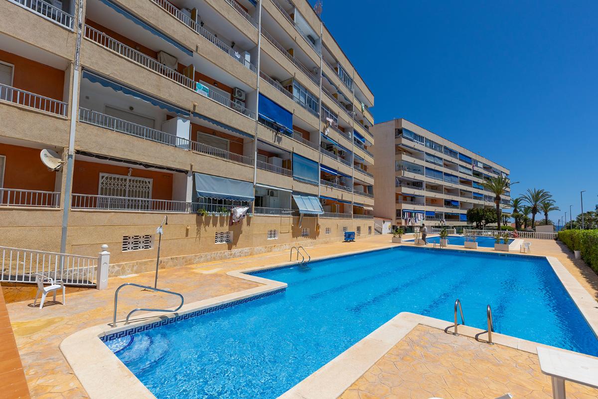 Appartamento a Torrevieja, Alicante, Spagna 3 camere da letto, 110 mq. N° 148945