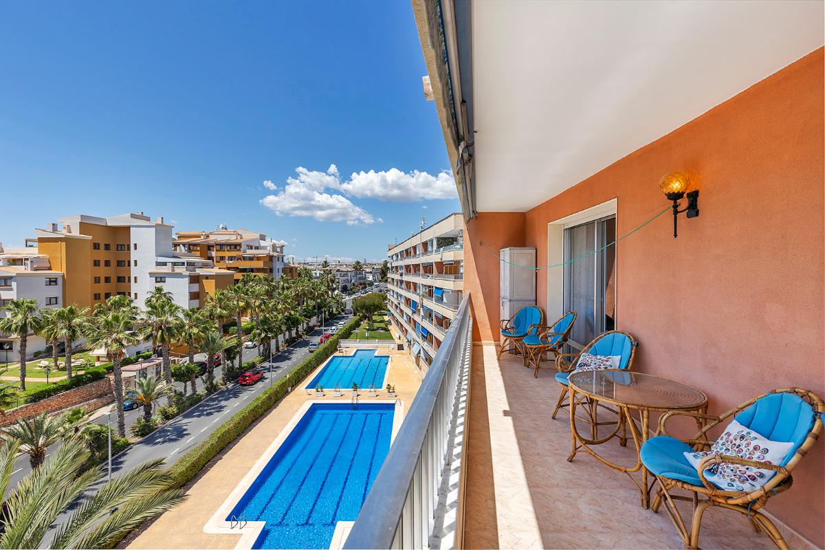 Appartamento a Torrevieja, Alicante, Spagna 3 camere da letto, 110 mq. N° 148945