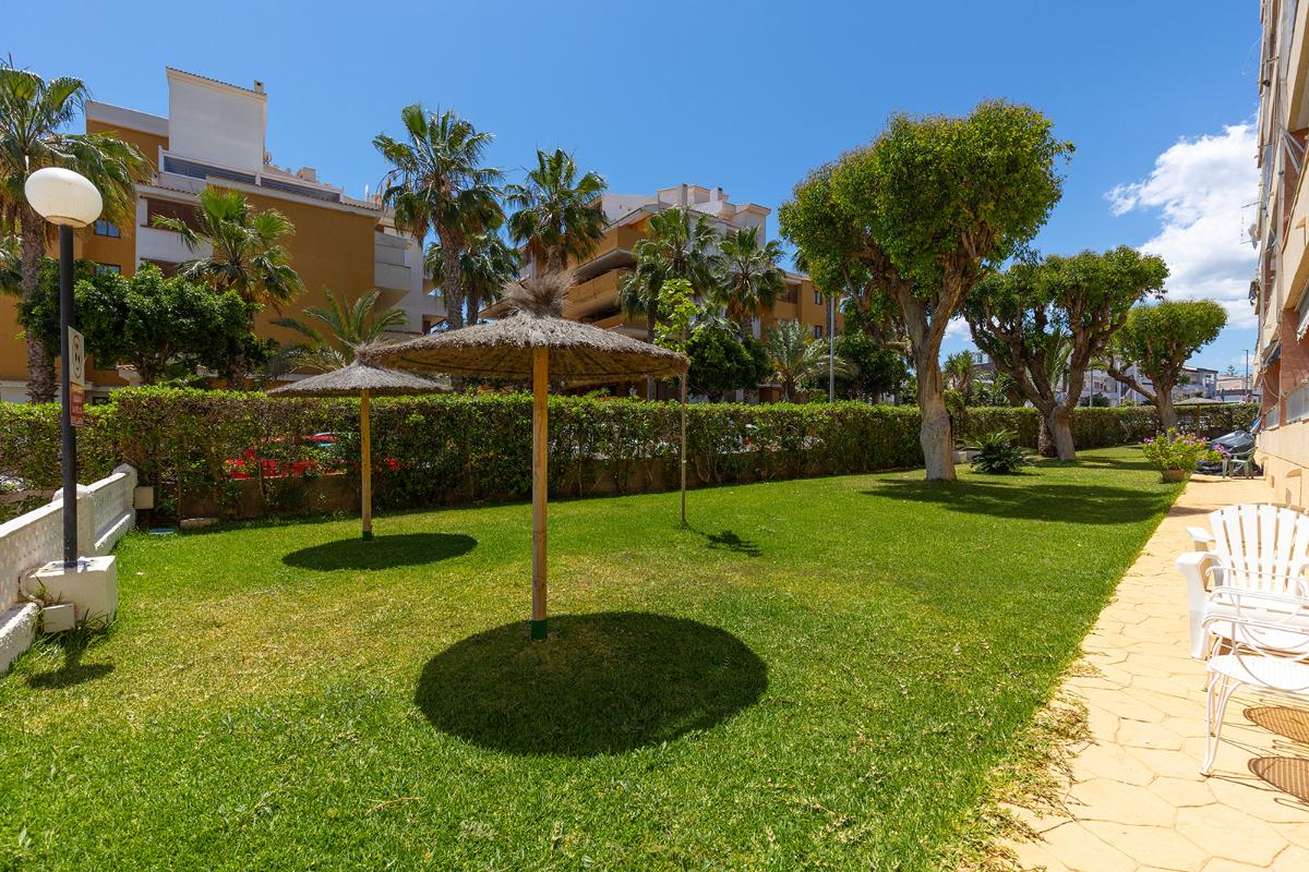 Appartamento a Torrevieja, Alicante, Spagna 3 camere da letto, 110 mq. N° 148945