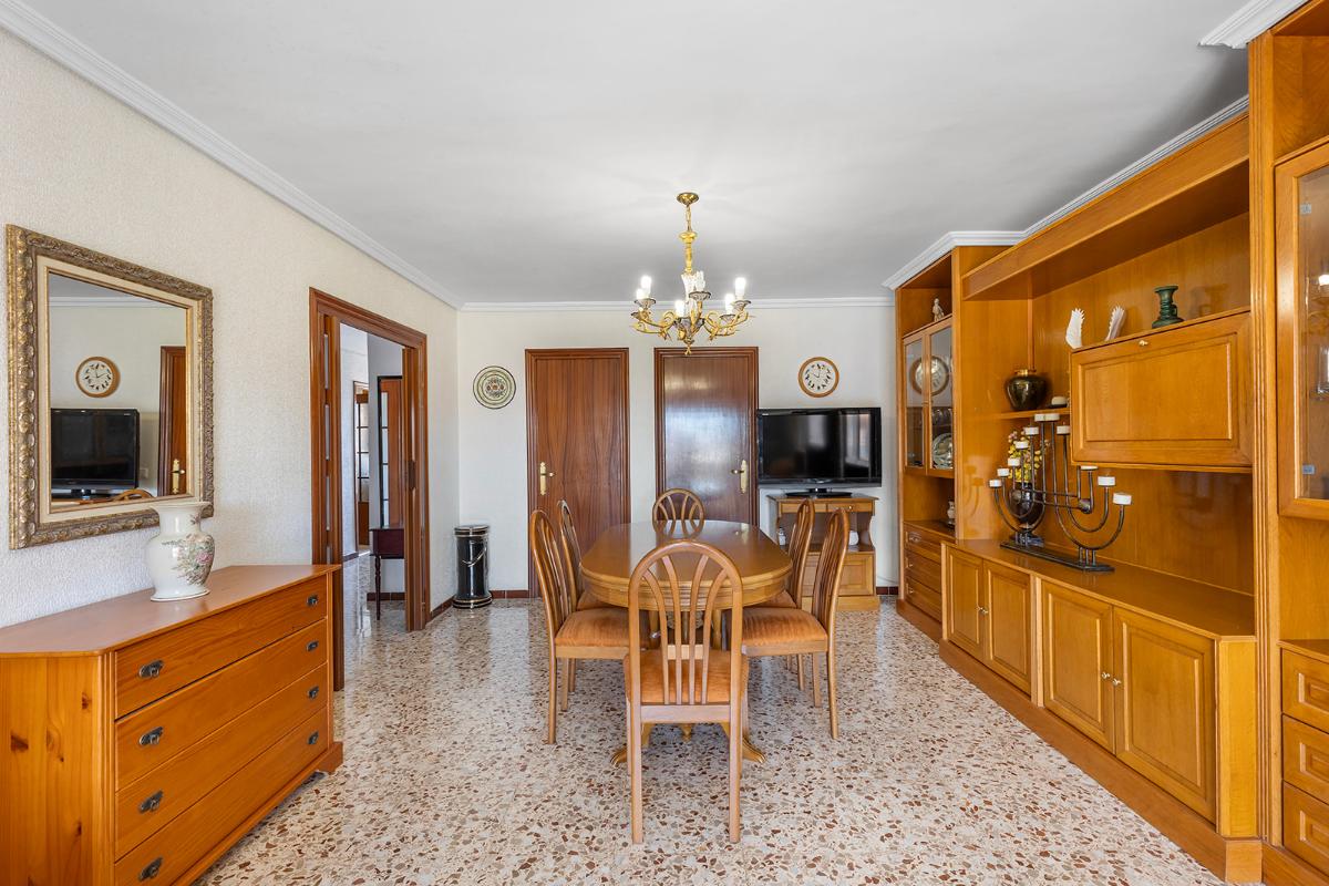 Appartamento a Torrevieja, Alicante, Spagna 3 camere da letto, 110 mq. N° 148945