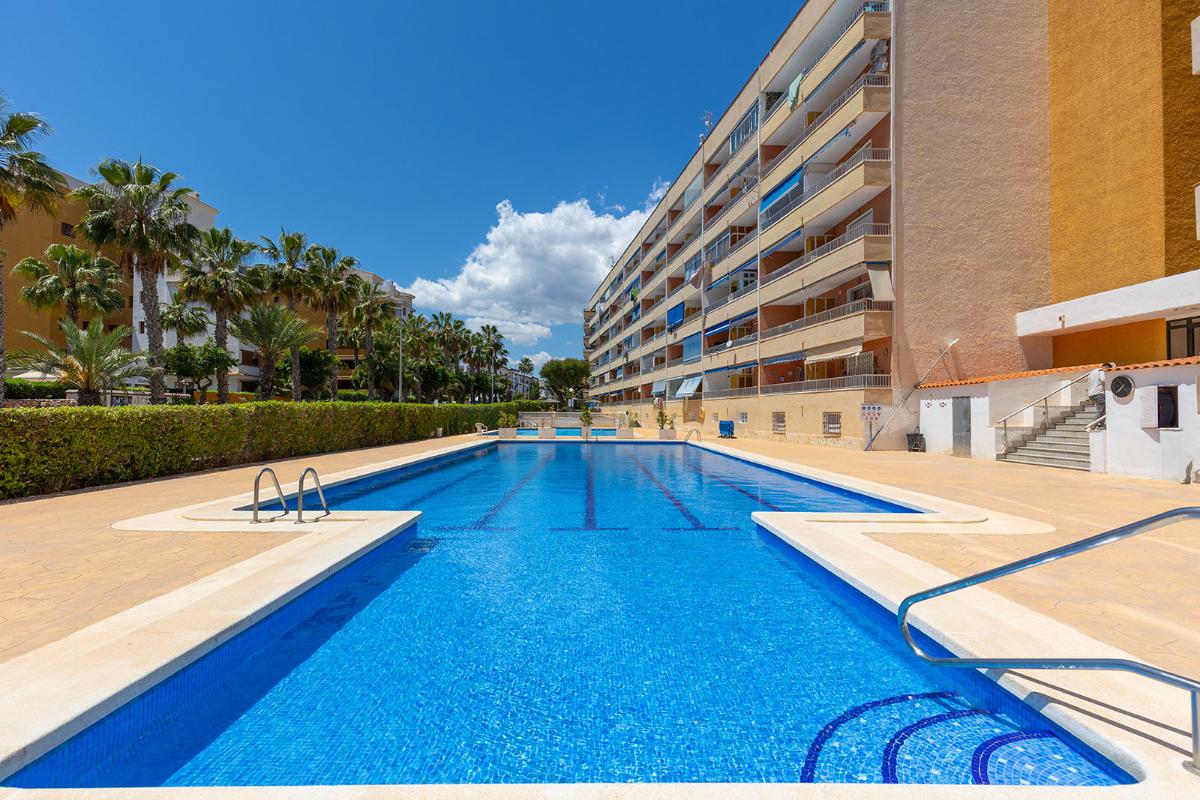 Appartamento a Torrevieja, Alicante, Spagna 3 camere da letto, 110 mq. N° 148945