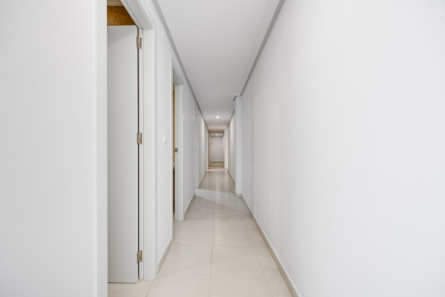 Apartment à Torrevieja, Alicante, Espagne 3 chambres, 92 m2 No. 183416