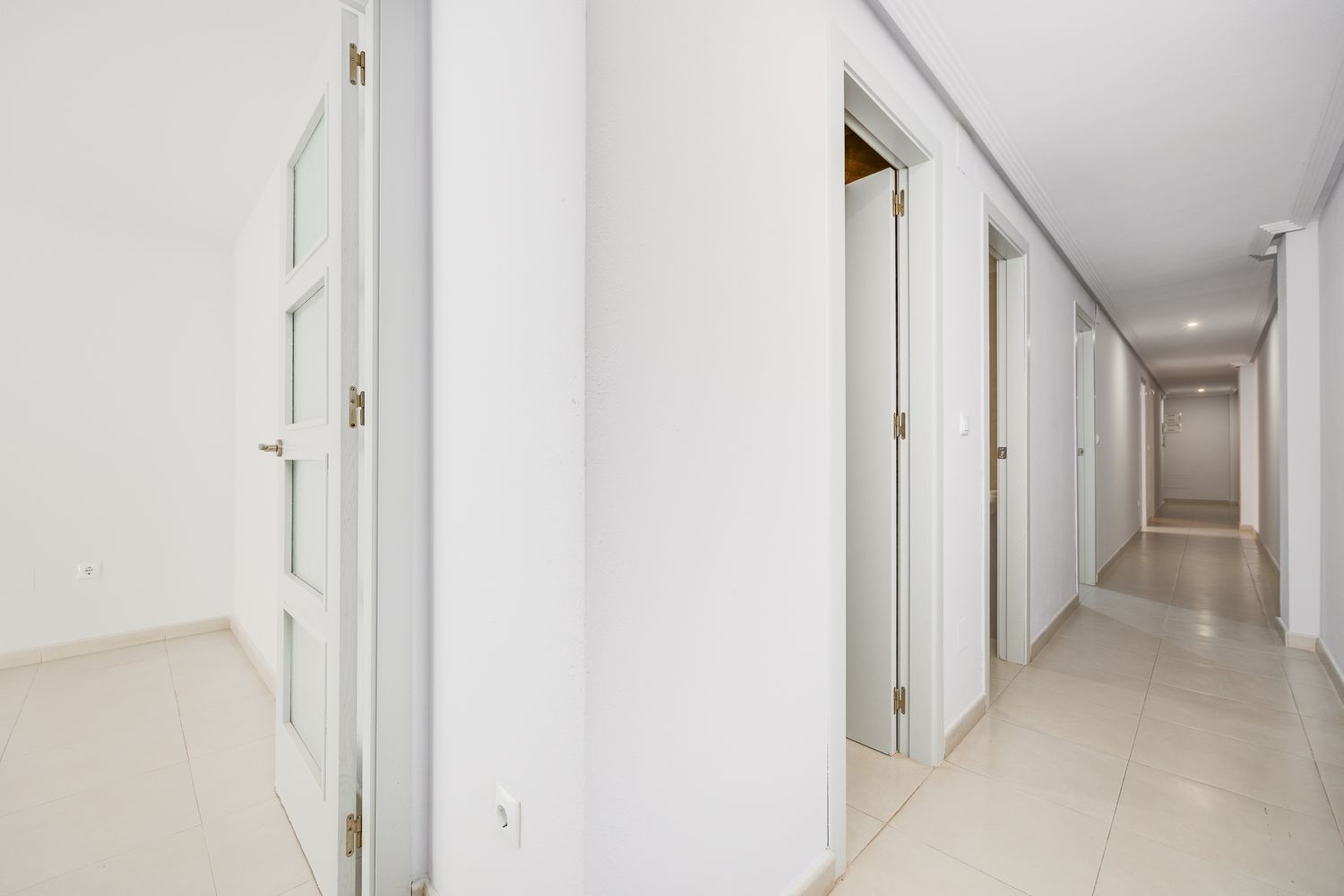 Apartment à Torrevieja, Alicante, Espagne 3 chambres, 92 m2 No. 183416