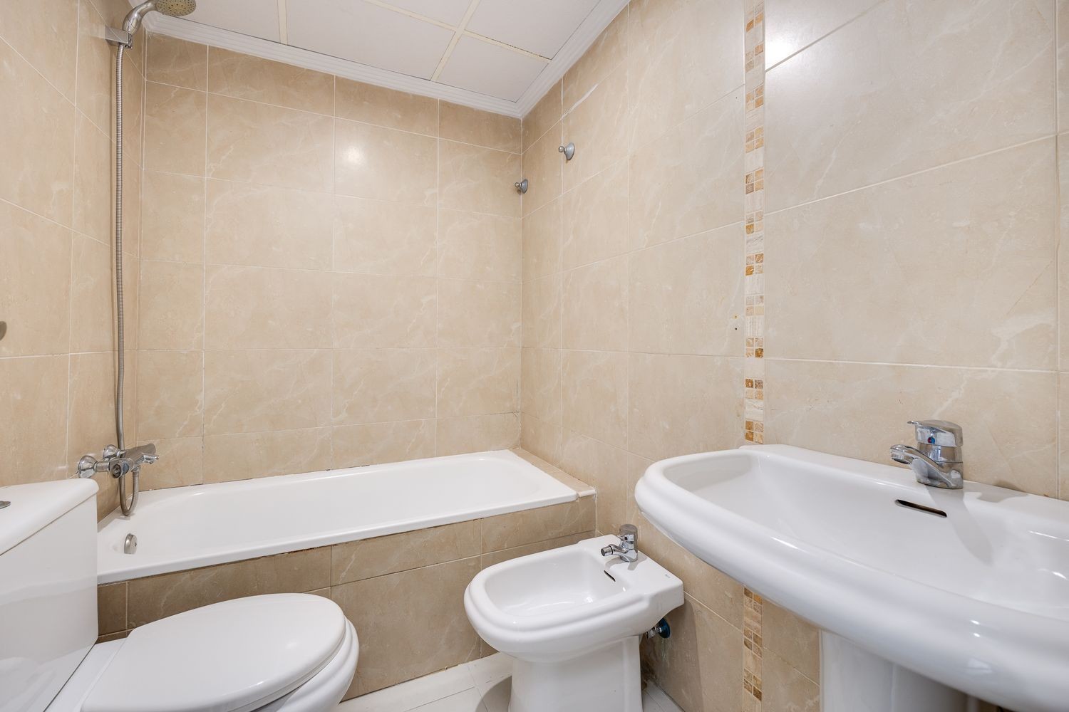 Apartment à Torrevieja, Alicante, Espagne 3 chambres, 92 m2 No. 183416