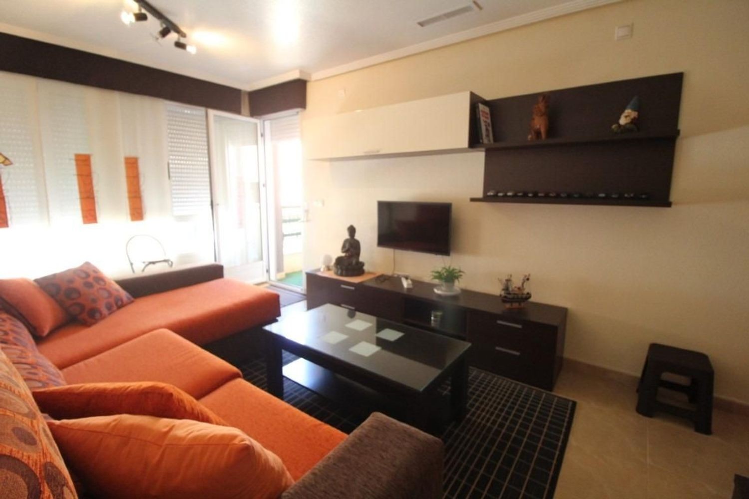 Apartment à Torrevieja, Alicante, Espagne 2 chambres, 75 m2 No. 183415