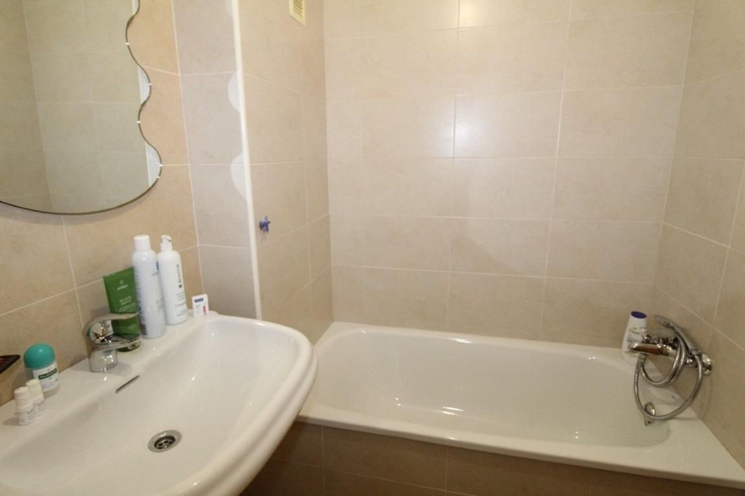 Apartment à Torrevieja, Alicante, Espagne 2 chambres, 75 m2 No. 183415
