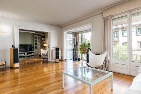 Wohnung in Barcelona, Spanien 4 Schlafzimmer, 170 m2 Nr. 166790
