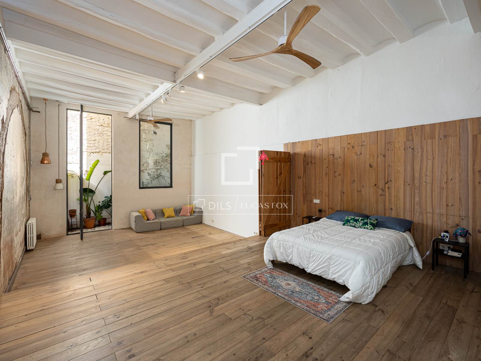 Apartment à Barcelona, Espagne 1 chambre, 163 m2 No. 166786