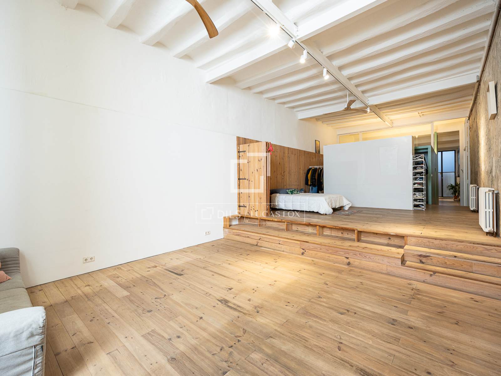 Apartment à Barcelona, Espagne 1 chambre, 163 m2 No. 166786