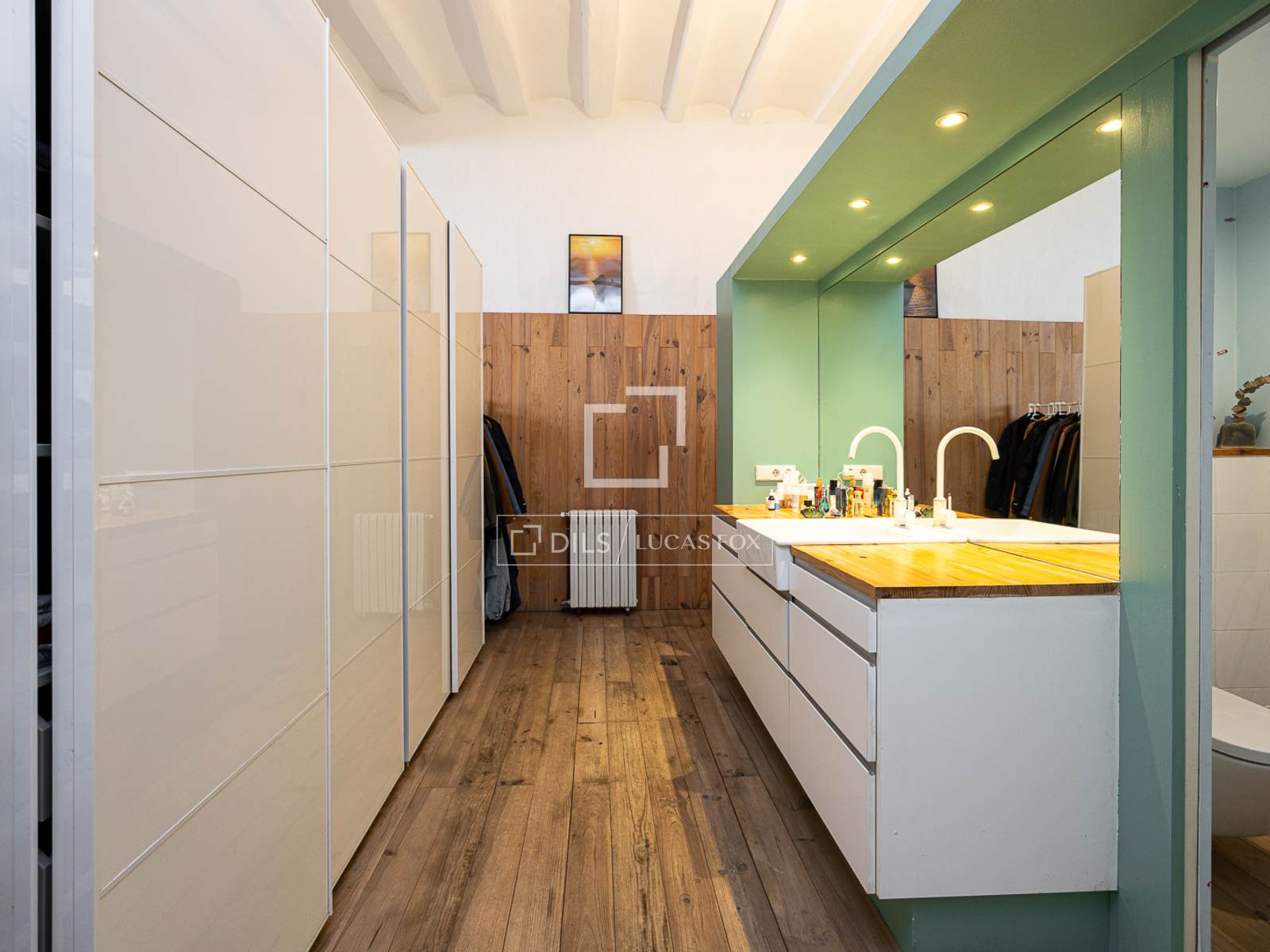 Apartment à Barcelona, Espagne 1 chambre, 163 m2 No. 166786