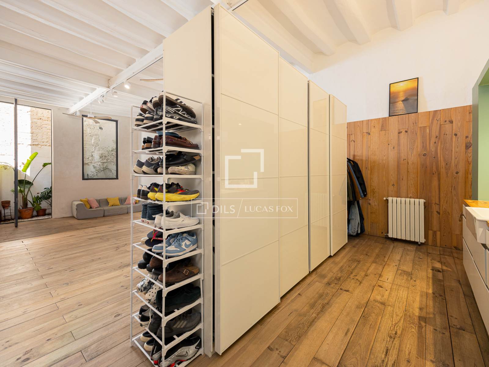 Apartment à Barcelona, Espagne 1 chambre, 163 m2 No. 166786
