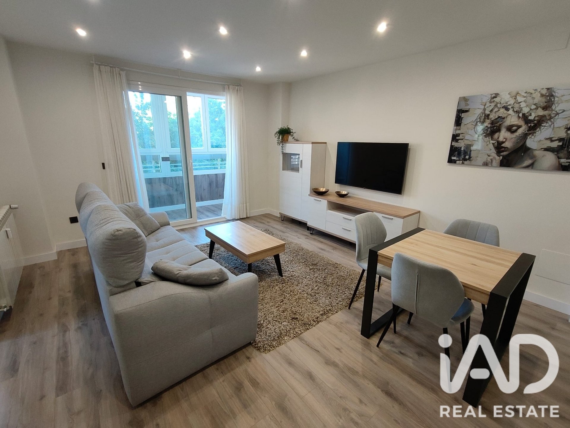 Apartment in Valladolid, Spain 3 bedrooms, 122 sq.m. No. 188135