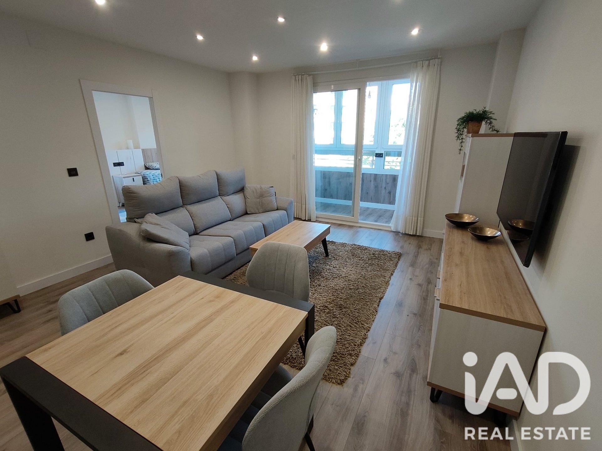 Apartment in Valladolid, Spain 3 bedrooms, 122 sq.m. No. 188135