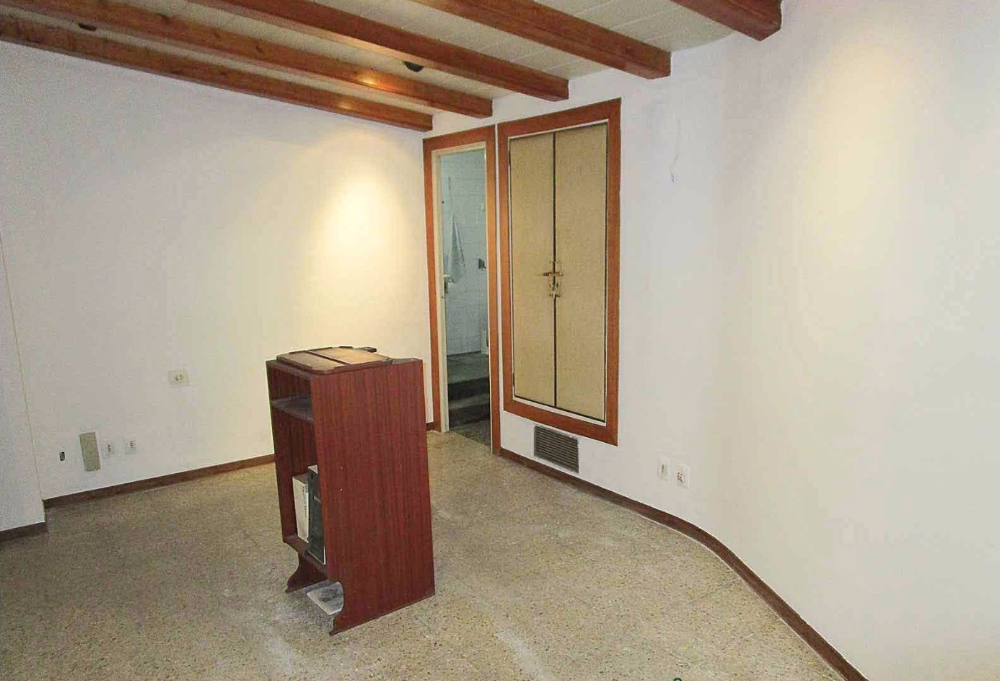 Commercial property à Eixample, Barcelona, Espagne 475 m2 No. 133465