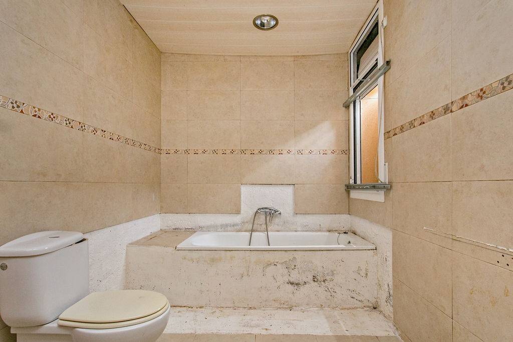 Talo Vacarisses, Barcelona, Espanja 3 makuuhuonetta, 224 m2 No. 167151