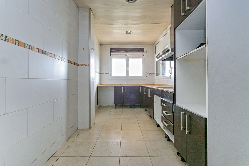 Talo Vacarisses, Barcelona, Espanja 3 makuuhuonetta, 224 m2 No. 167151