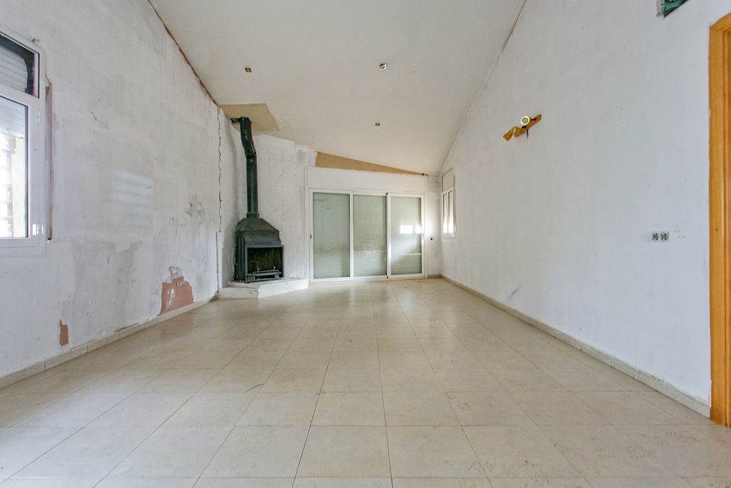 Talo Vacarisses, Barcelona, Espanja 3 makuuhuonetta, 224 m2 No. 167151