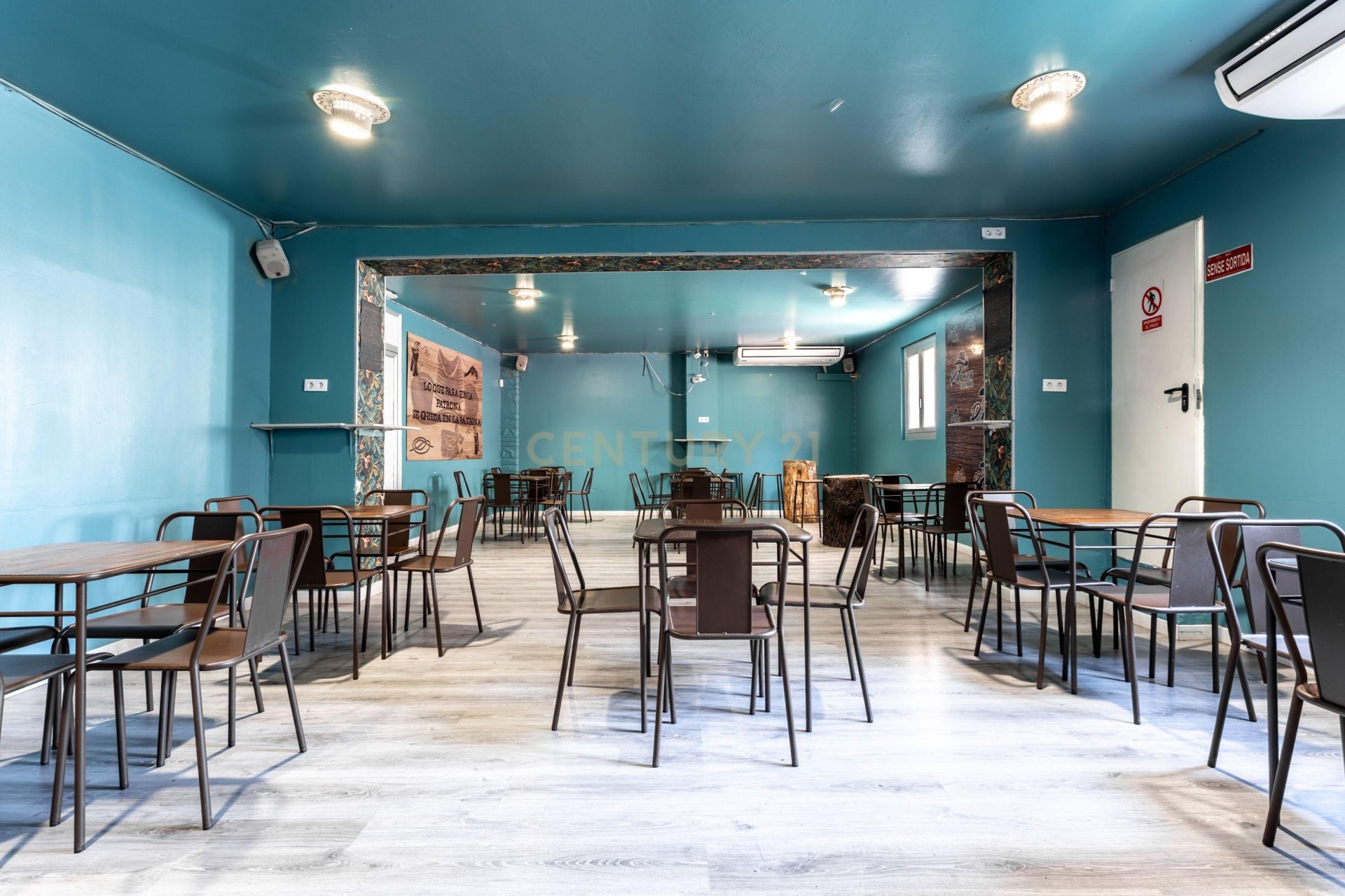 Commercial property in Barcelona, Spain 116 sq.m. No. 167153