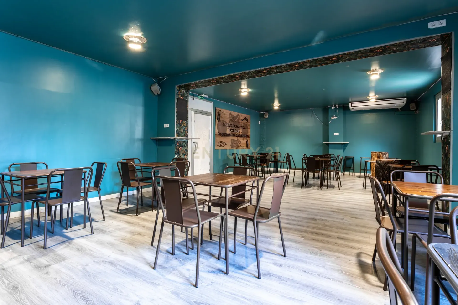 Commercial property in Barcelona, Spain 116 sq.m. No. 167153