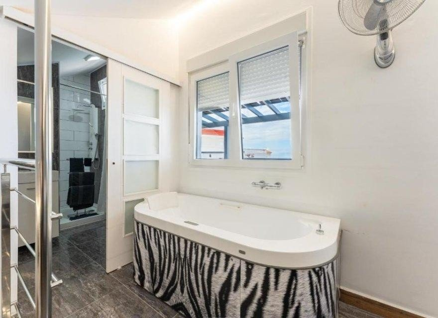 Huvila Tenerife, Espanja 7 makuuhuonetta, 373 m2 No. 195209