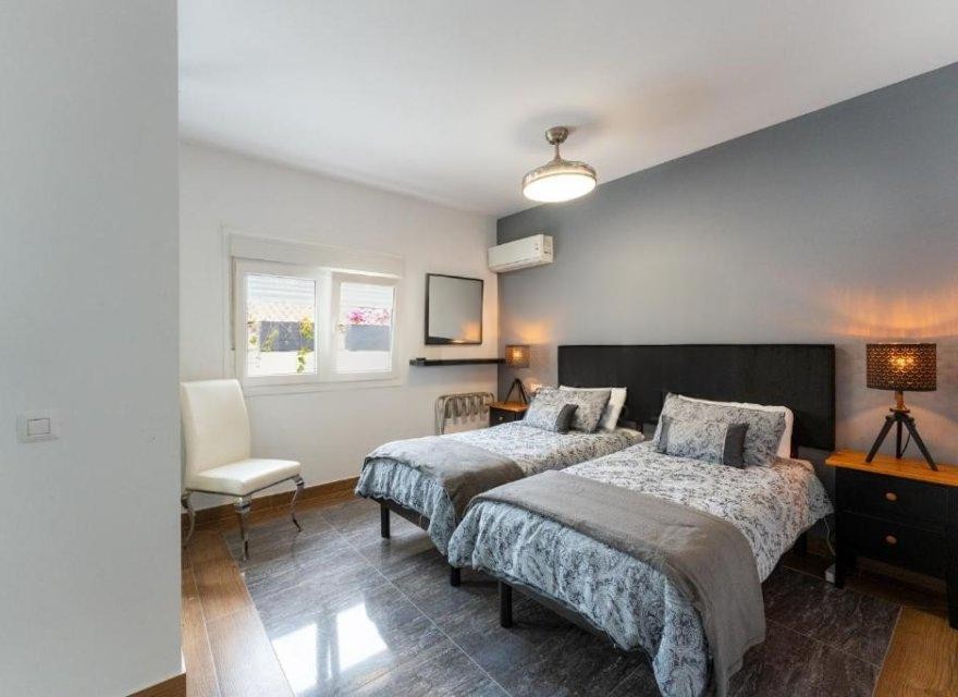 Huvila Tenerife, Espanja 7 makuuhuonetta, 373 m2 No. 195209