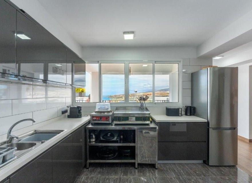 Huvila Tenerife, Espanja 7 makuuhuonetta, 373 m2 No. 195209