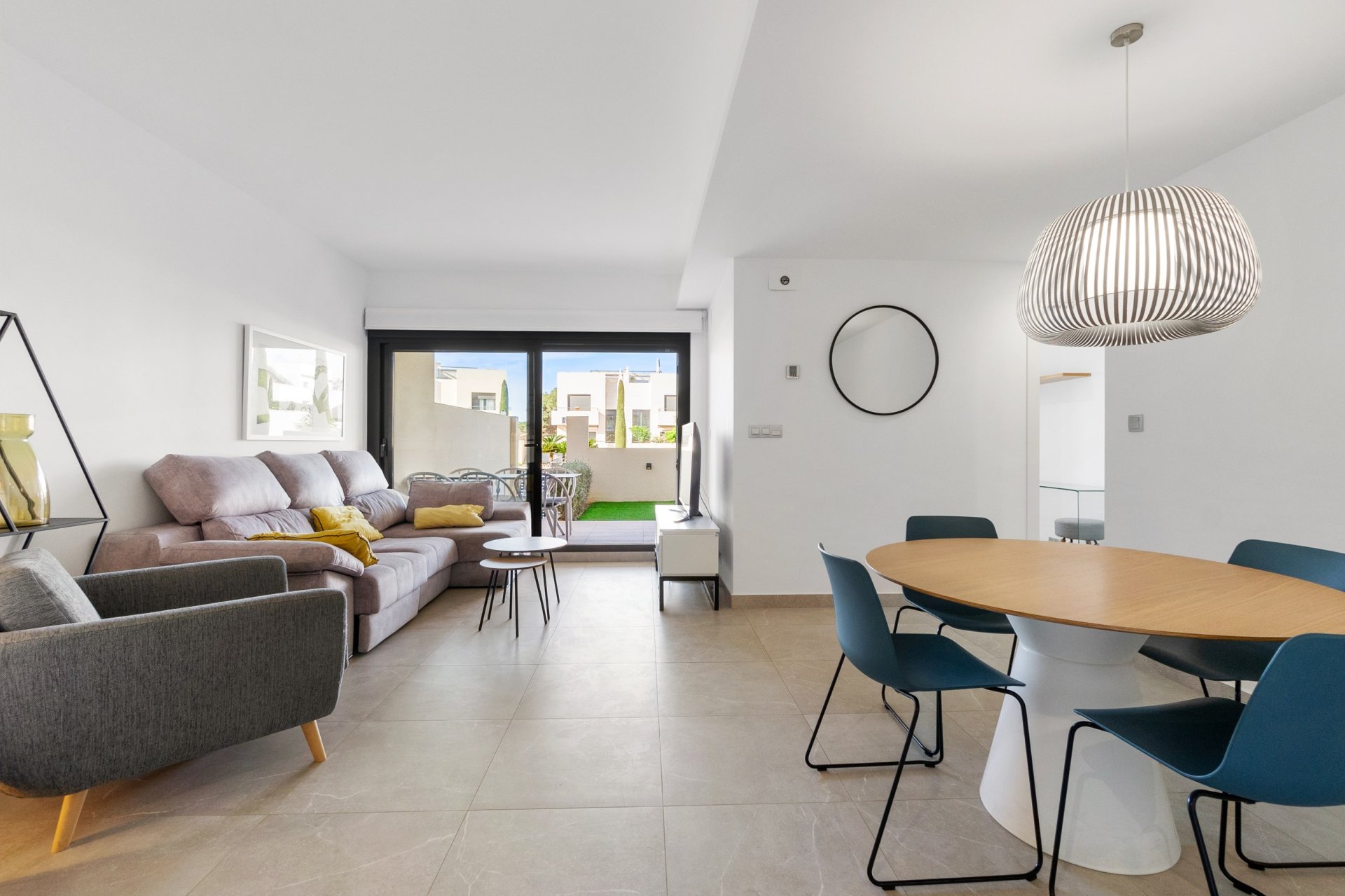 Apartment in Alicante, Spain 2 bedrooms, 80 sq.m. No. 133640
