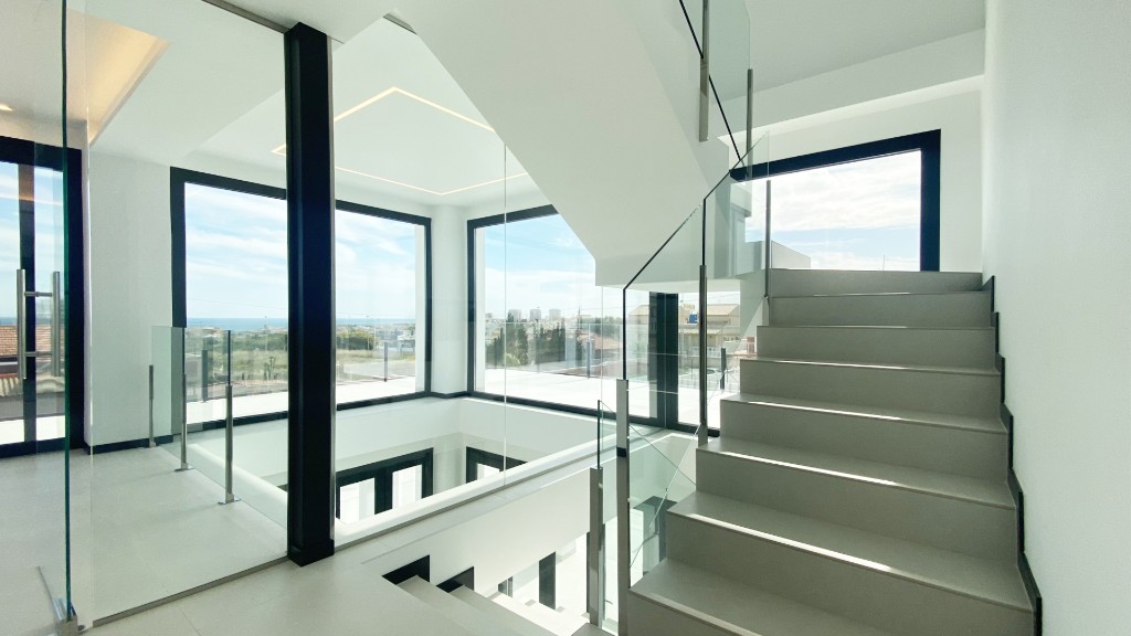 Villa in Torrevieja, Alicante, Spanien 4 Schlafzimmer, 573 m2 Nr. 145008