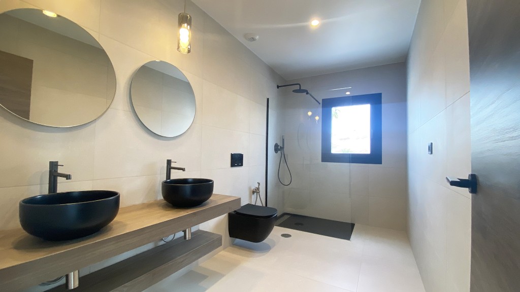 Villa in Torrevieja, Alicante, Spanien 4 Schlafzimmer, 573 m2 Nr. 145008