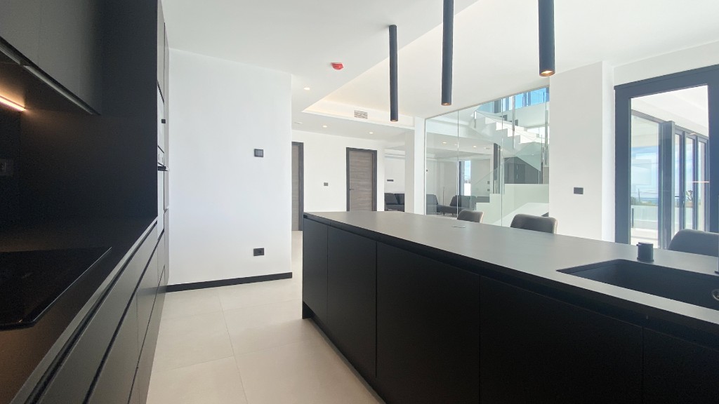 Villa in Torrevieja, Alicante, Spanien 4 Schlafzimmer, 573 m2 Nr. 145008