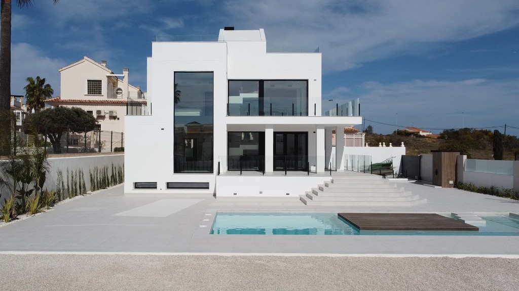 Villa in Torrevieja, Alicante, Spanien 4 Schlafzimmer, 573 m2 Nr. 145008