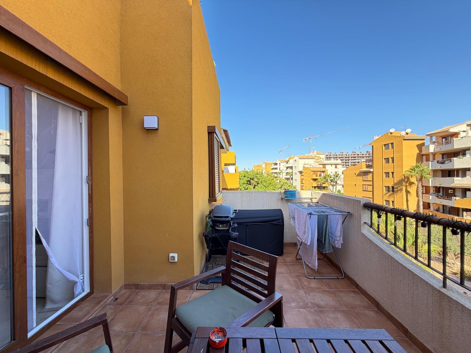 Wohnung in Torrevieja, Alicante, Spanien 3 Schlafzimmer, 113 m2 Nr. 196285