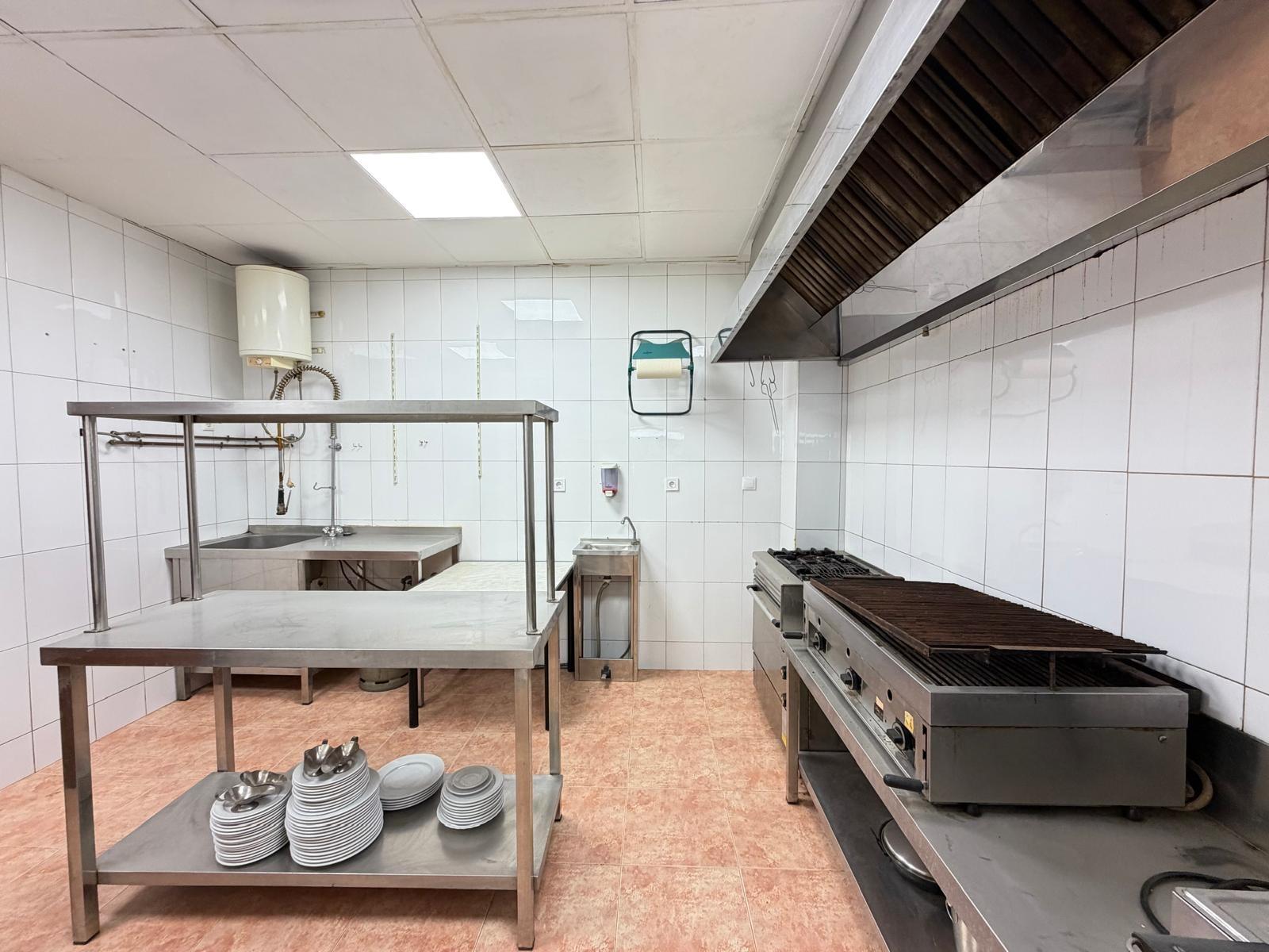 Liikekiinteistö Torrevieja, Alicante, Espanja 98 m2 No. 196286