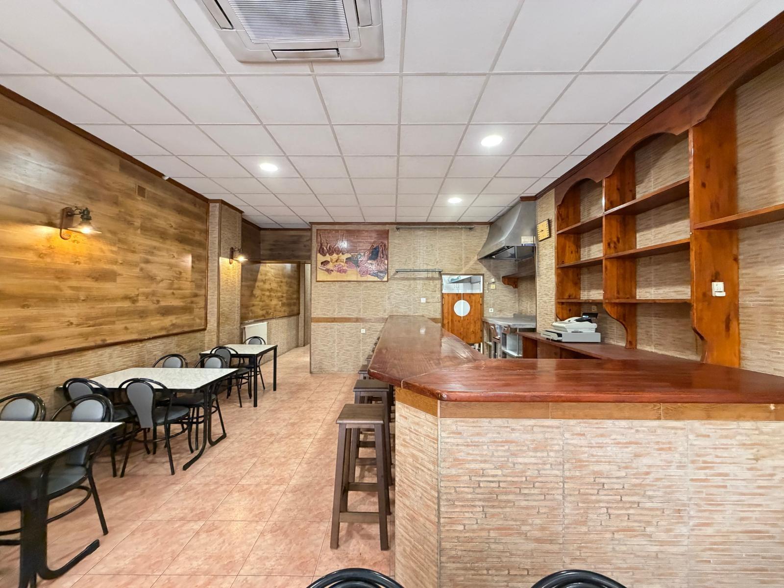 Liikekiinteistö Torrevieja, Alicante, Espanja 98 m2 No. 196286