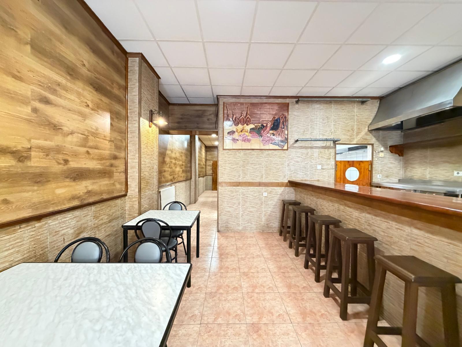 Liikekiinteistö Torrevieja, Alicante, Espanja 98 m2 No. 196286