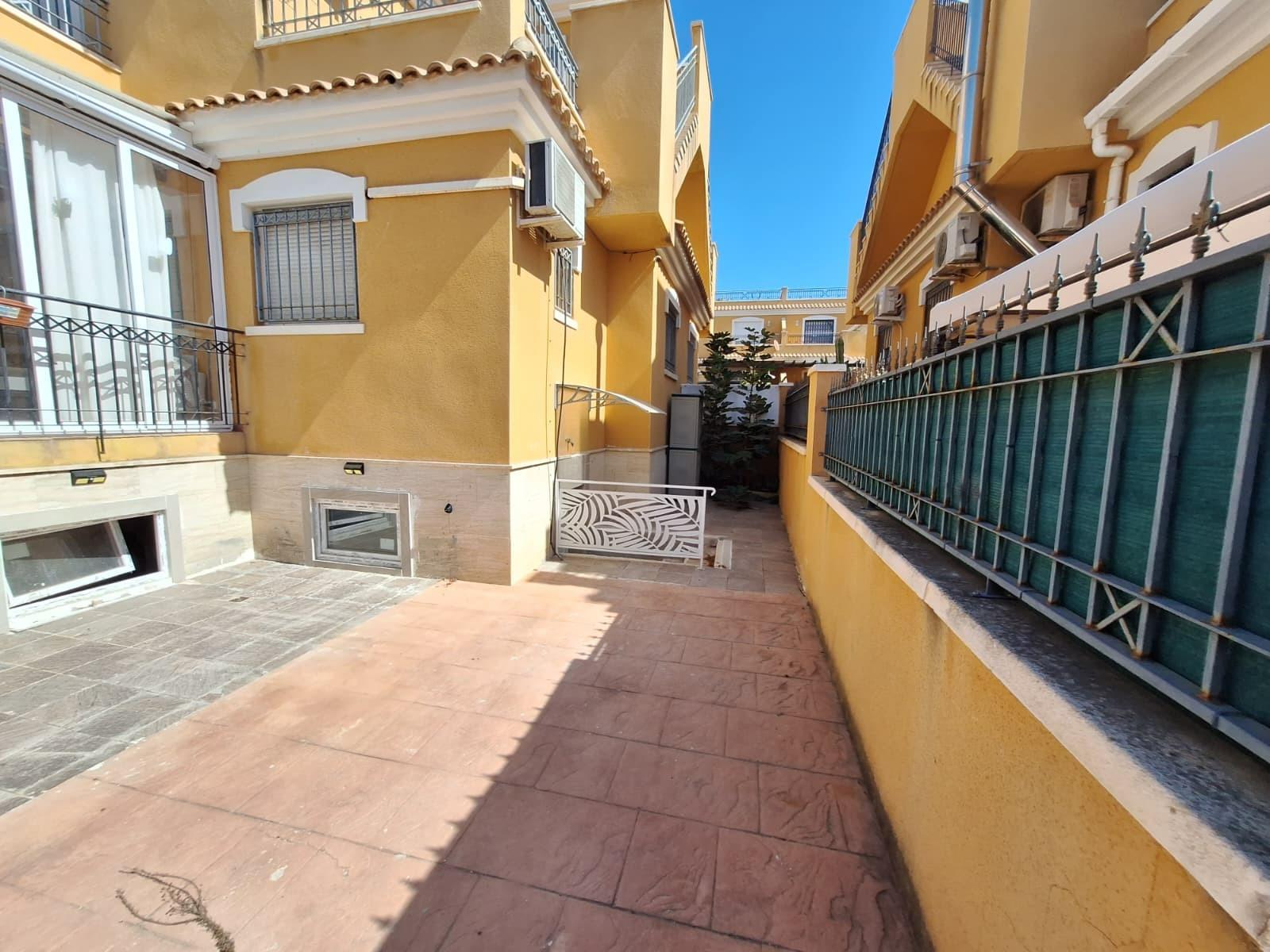 Duplex à Torrevieja, Alicante, Espagne 83 m2 No. 196284