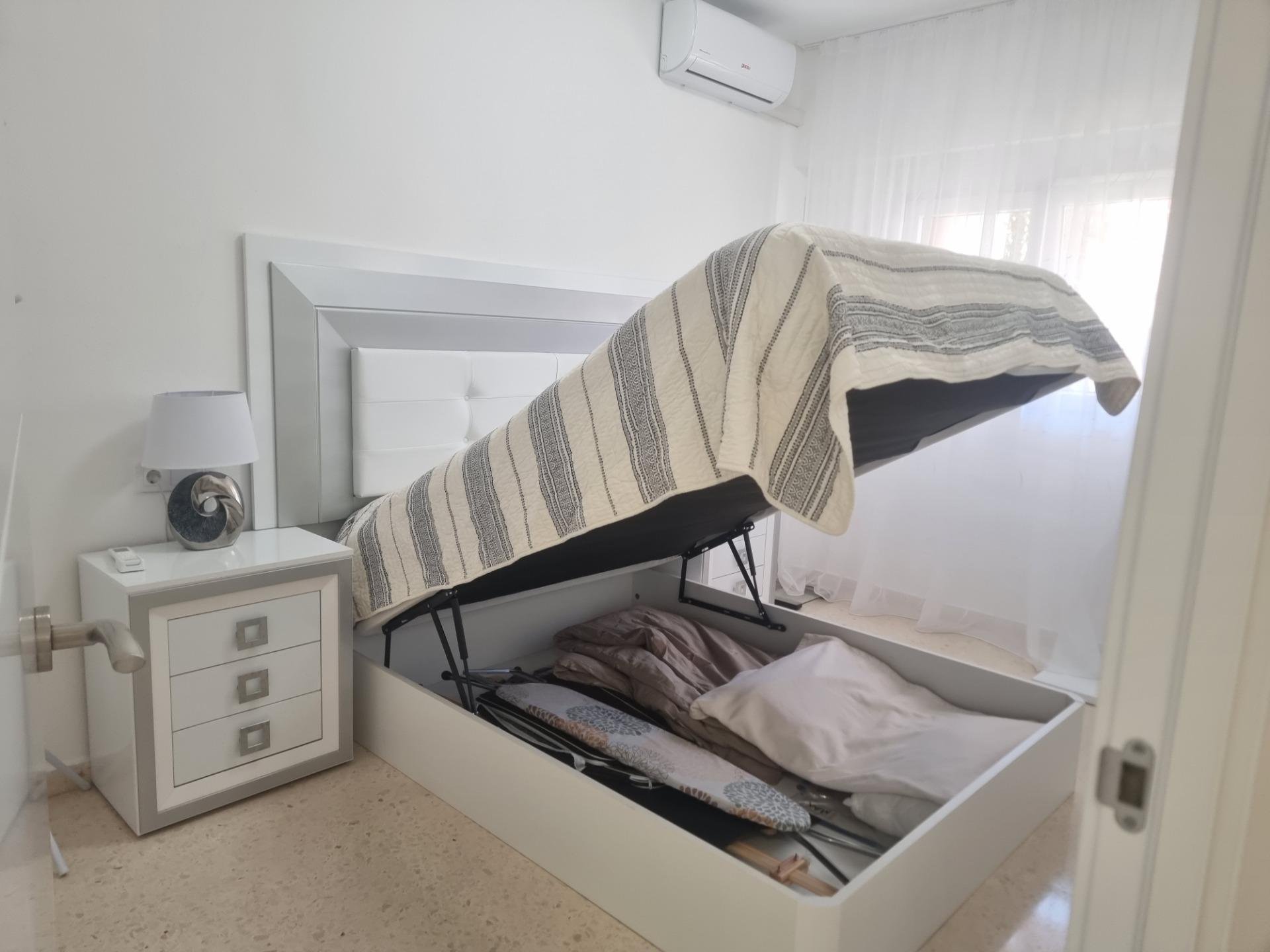 Appartamento a Torrevieja, Alicante, Spagna 1 camera da letto, 65 mq. N° 196283