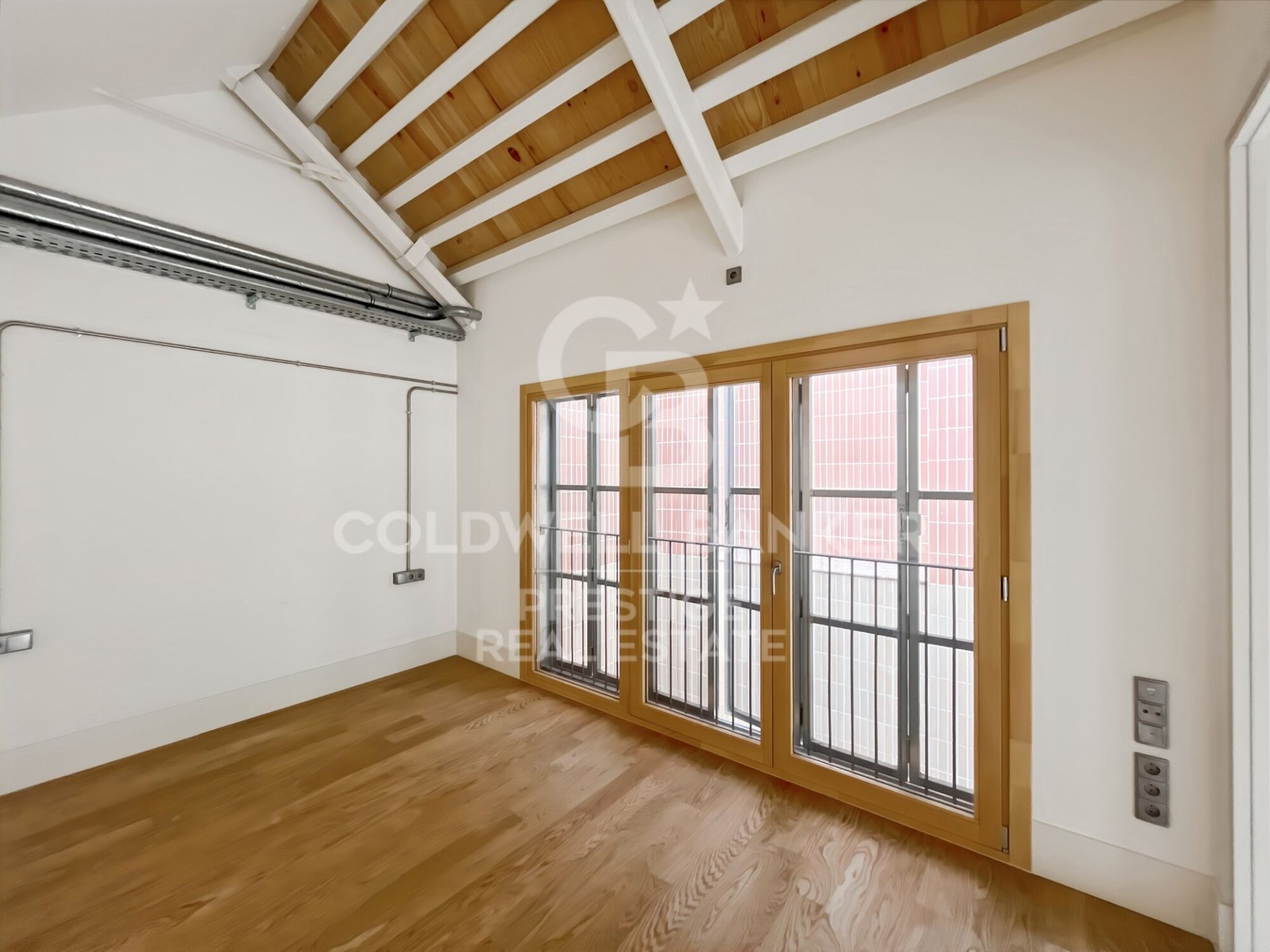 Bliźniak w Barcelona, Hiszpania 2 sypialnie, 98 mkw. nr 159888