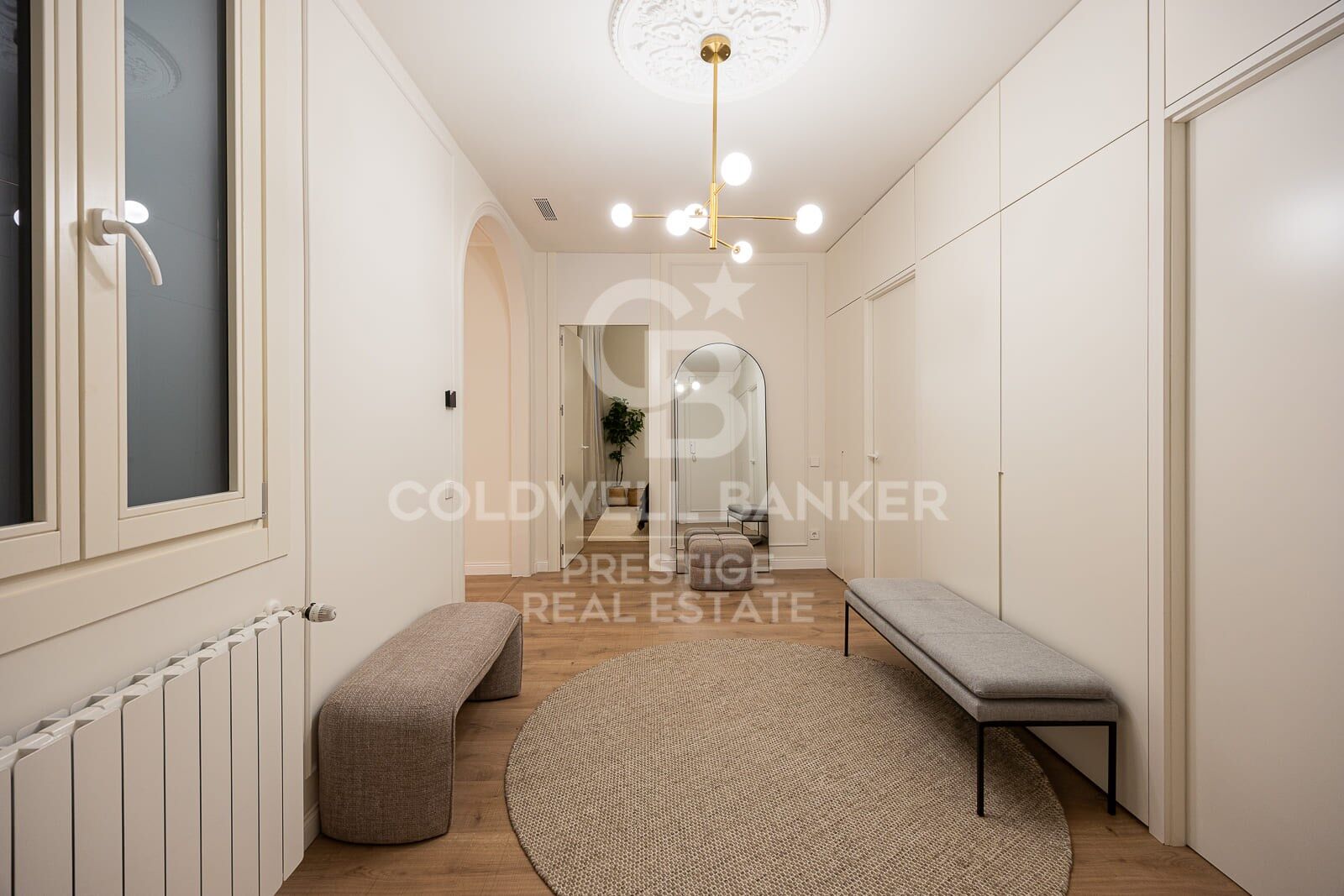 Huoneisto Barcelona, Espanja 4 makuuhuonetta, 241 m2 No. 158388