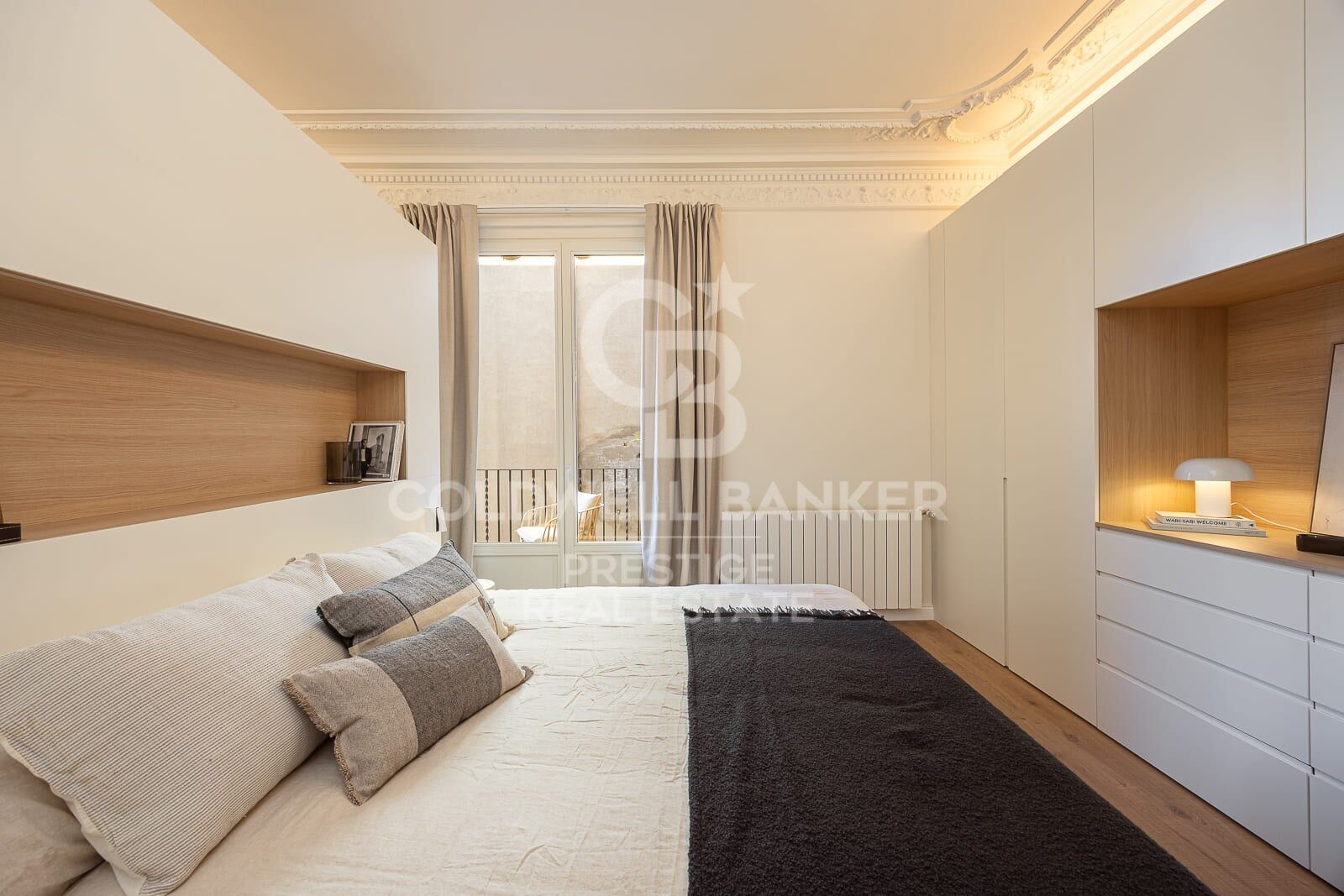 Huoneisto Barcelona, Espanja 4 makuuhuonetta, 241 m2 No. 158388