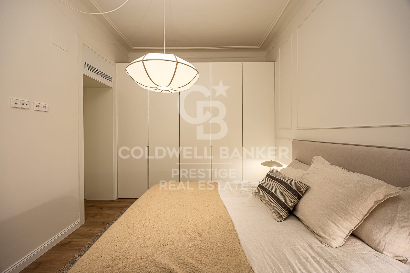 Huoneisto Barcelona, Espanja 4 makuuhuonetta, 241 m2 No. 158388