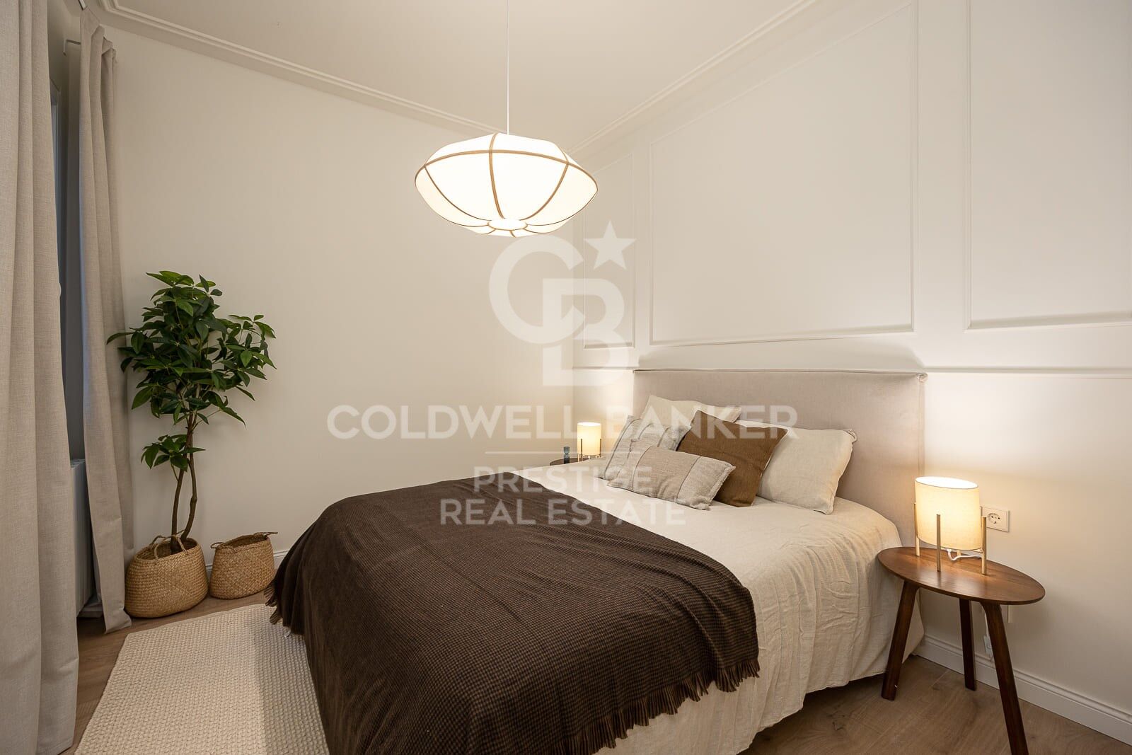 Huoneisto Barcelona, Espanja 4 makuuhuonetta, 241 m2 No. 158388