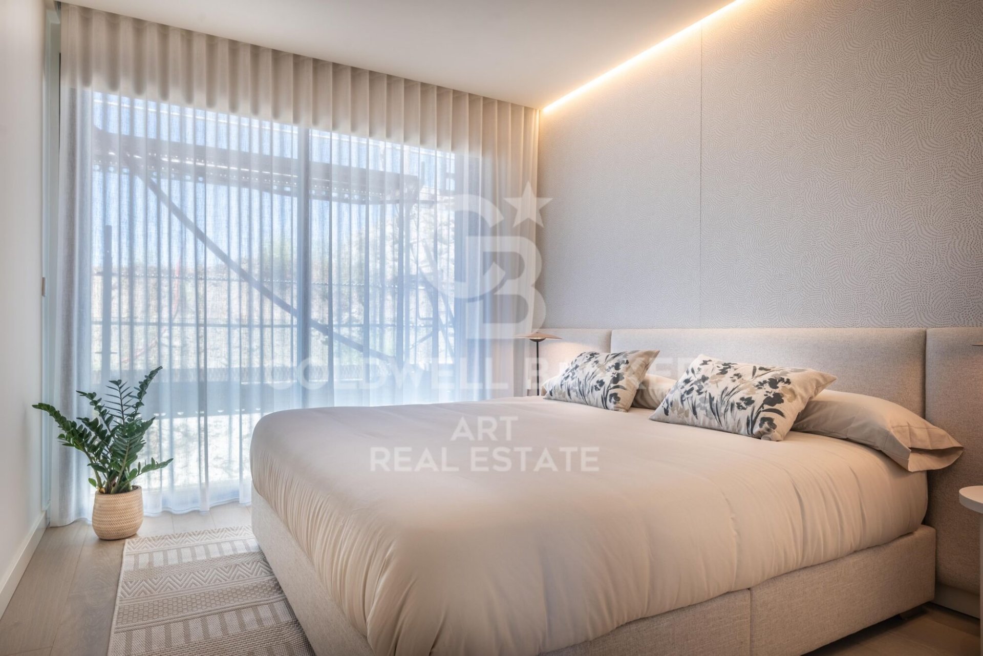 Apartment à Estepona, Malaga, Espagne 3 chambres, 200 m2 No. 158133