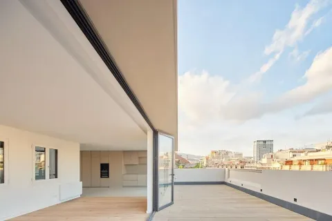 Lägenhet i Barcelona, Spanien 4 sovrum,  Nr. 141232