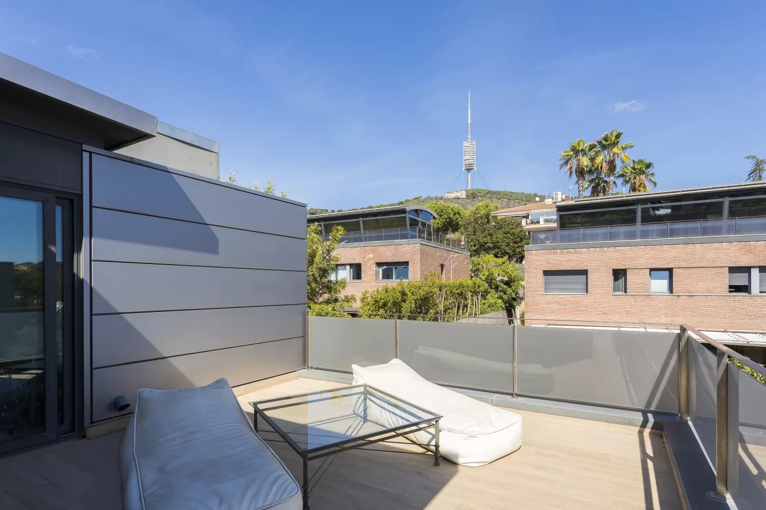 House in Barcelona, Spanien 5 Schlafzimmer,  Nr. 141233