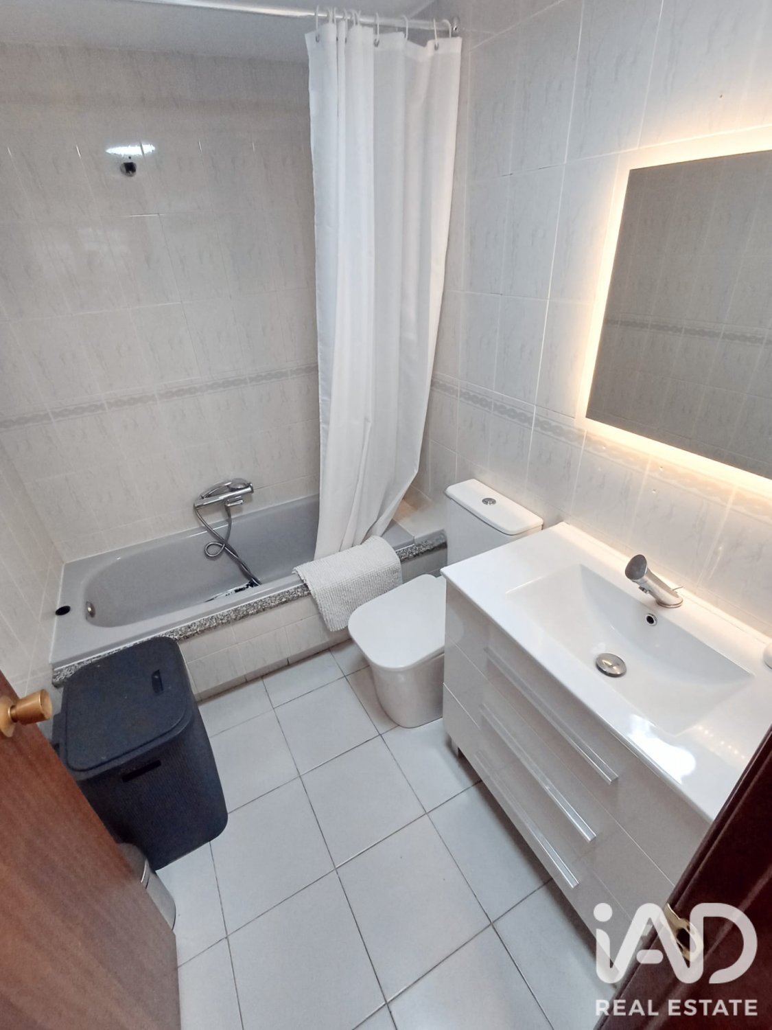 Apartament w Leon, Hiszpania 3 sypialnie, 121 mkw. nr 195055