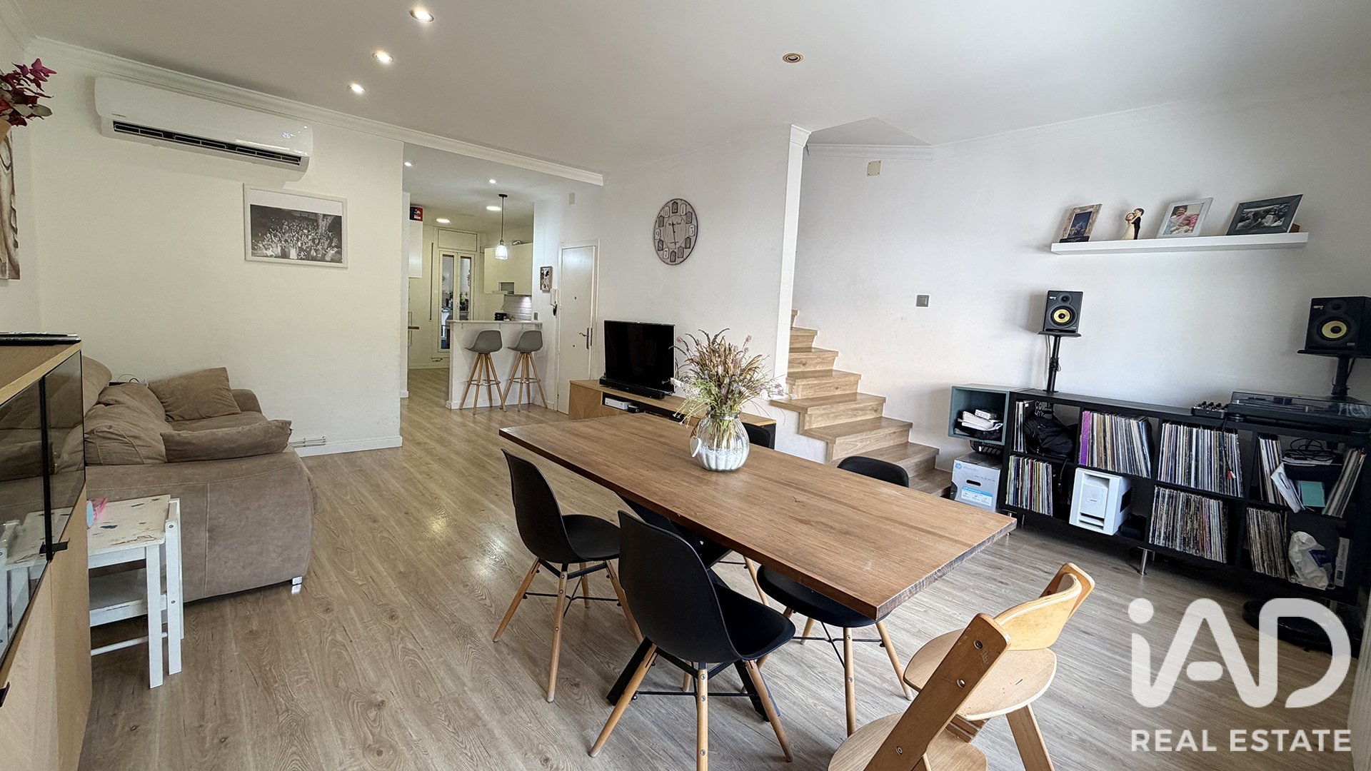 Townhouse in Vilassar de Dalt, Barcelona, Spain 4 bedrooms, 141 sq.m. No. 195058