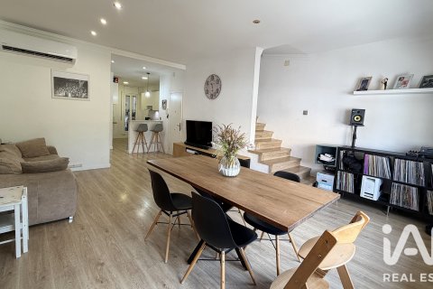 Townhouse in Vilassar de Dalt, Barcelona, Spain 4 bedrooms, 141 sq.m. No. 195058