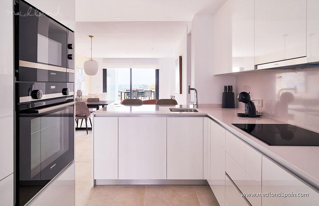 Apartment in Fuengirola, Malaga, Spain 3 bedrooms, 112 sq.m. No. 104798